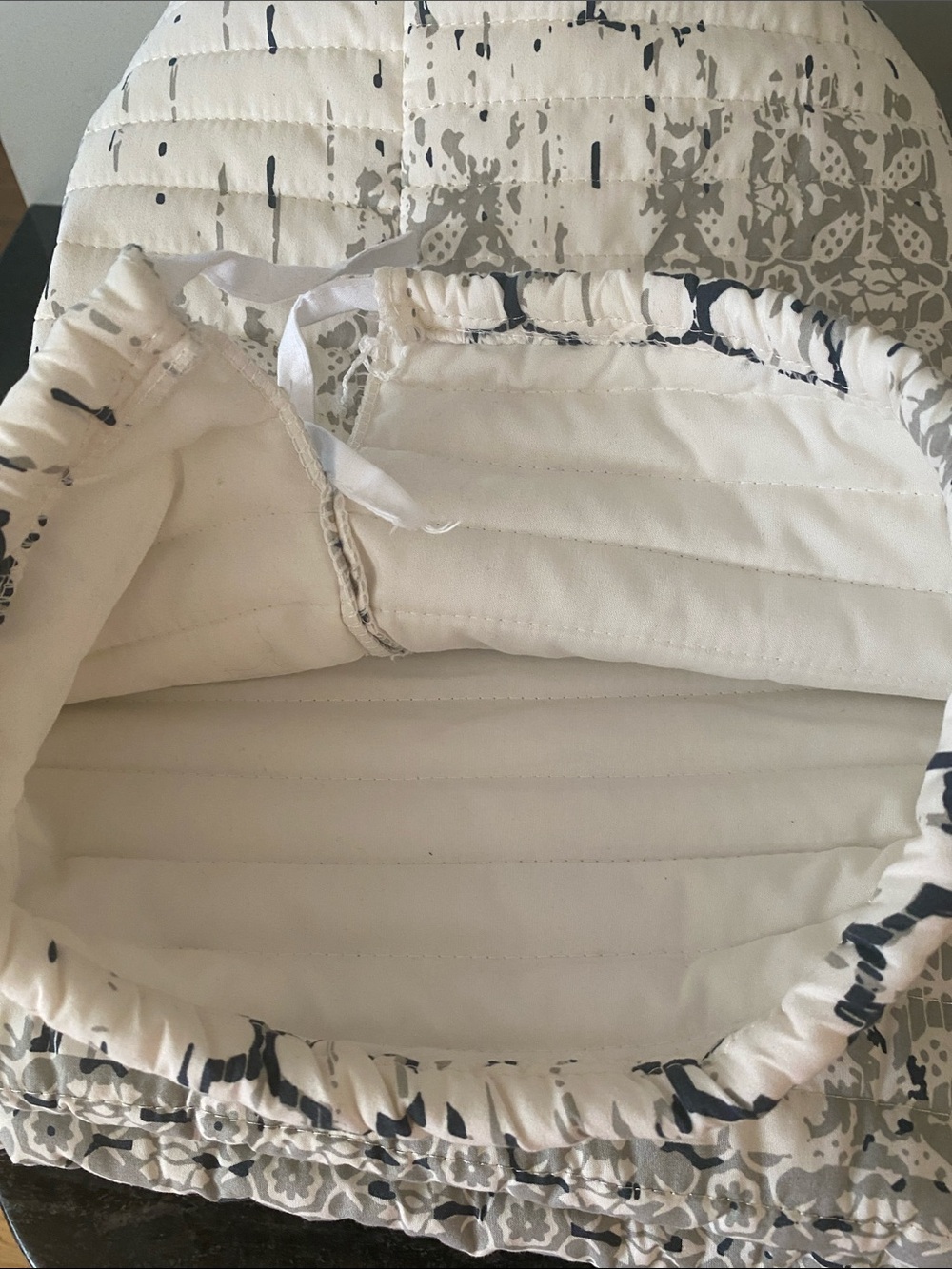 Reversible Quilt Set - Cream & Gray Pattern - Picture 7 of 7